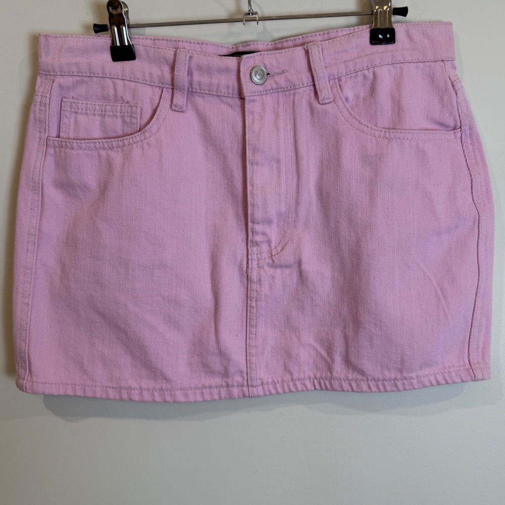 Forever 21 Pink Denim Mini Skirt Size 29 Casual Cute Everyday Bottoms